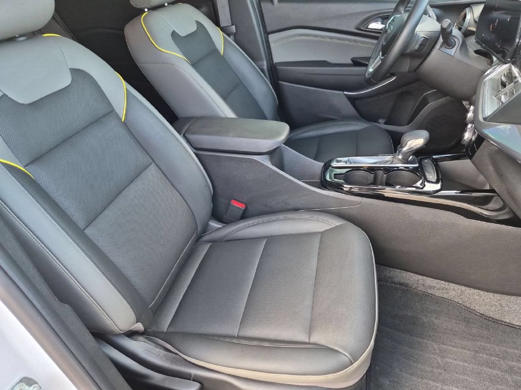 Used 2024 Chevrolet Trax ACTIV w/ Driver Confidence Package FWD image 30