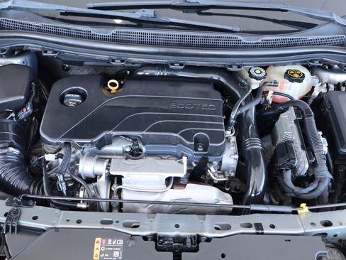 Used 2018 Chevrolet Cruze LT image 36