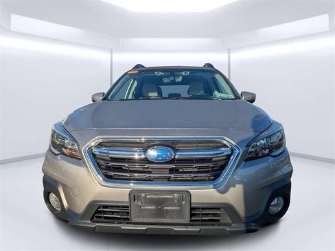 Used 2019 Subaru Outback 2.5i Premium image 8