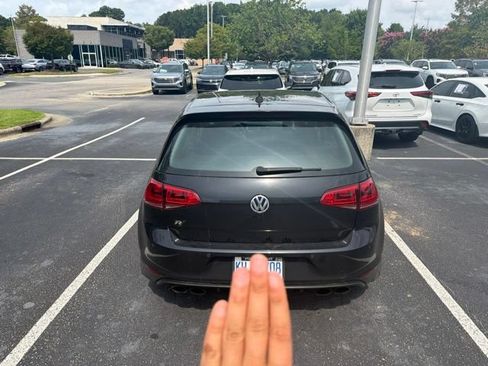 Used 2017 Volkswagen Golf R 4-Door AWD/4WD image 7