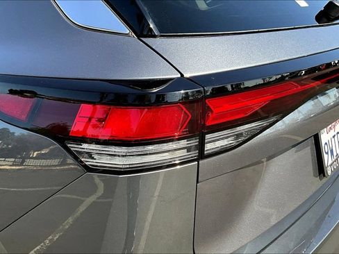 Used 2025 Volkswagen Tiguan S FWD image 24