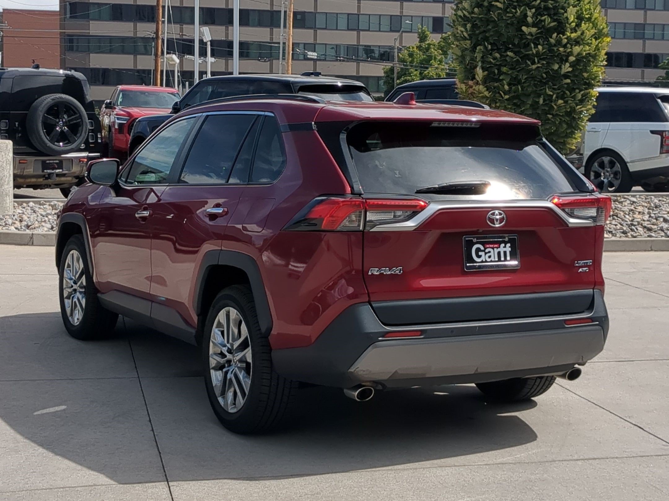Used 2021 Toyota RAV4 Limited AWD/4WD image 7