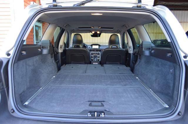 Used 2016 Volvo XC70 T5 Premier w/ Proximity Package FWD image 39