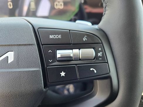 New 2026 Kia Sportage LX FWD image 12