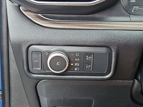 Used 2021 Ford Explorer Limited w/ Equipment Group 301A AWD/4WD image 12