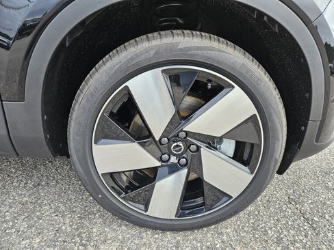 New 2024 Volvo C40 P8 Recharge Plus w/ Climate Package image 12