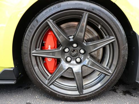 Used 2021 Ford Mustang Shelby GT500 w/ Carbon Fiber Track Pack RWD image 12