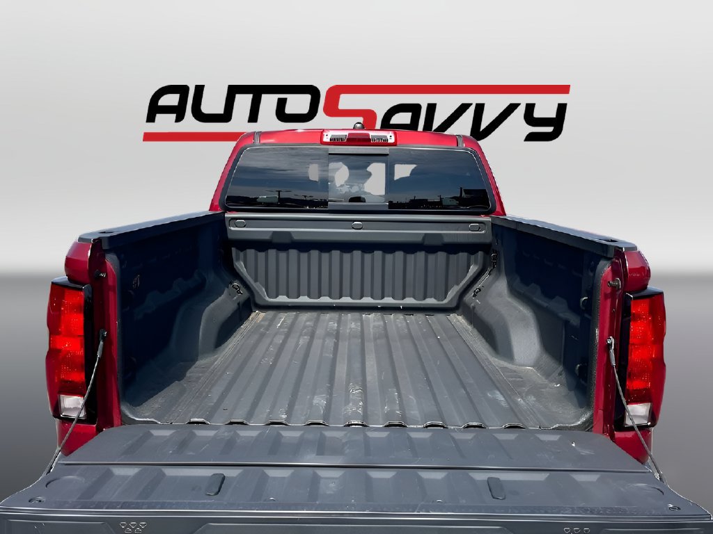 Used 2025 Chevrolet Colorado LT AWD/4WD image 23