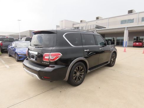 Used 2017 Nissan Armada Platinum w/ Interior Lighting Package RWD image 11