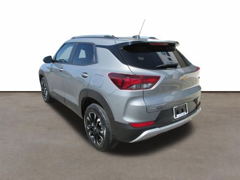 Used 2023 Chevrolet TrailBlazer LT w/ Convenience Package image 3