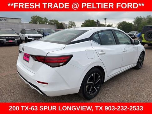 Used 2025 Nissan Sentra SV image 3