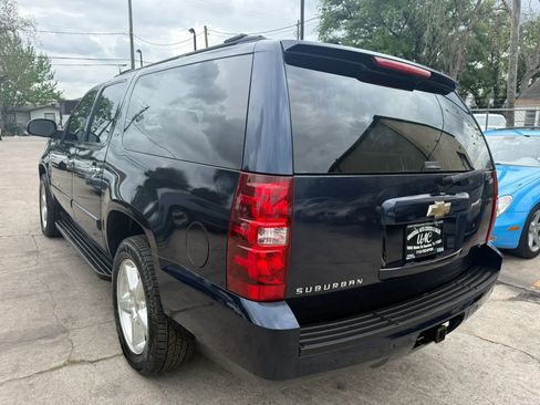 Used 2007 Chevrolet Suburban LTZ w/ LTZ Preferred Equipment Group image 3