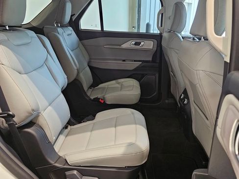 New 2025 Ford Explorer Active w/ Active Comfort Package image 28