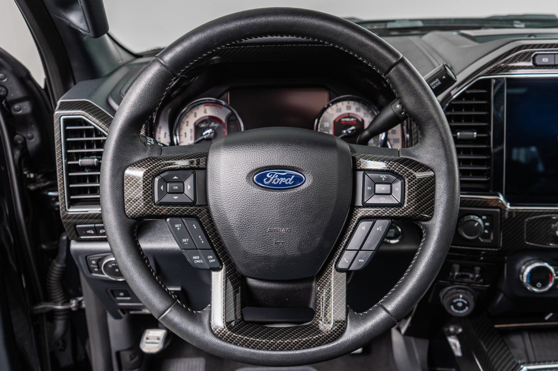 Used 2022 Ford F250 Lariat w/ Lariat Ultimate Package AWD/4WD image 15