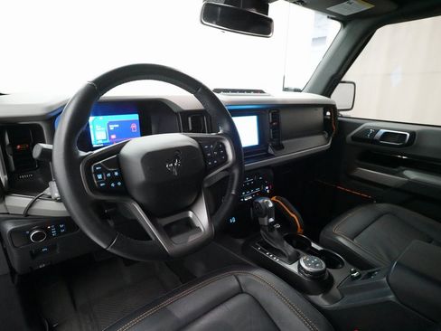 Used 2021 Ford Bronco Badlands image 5