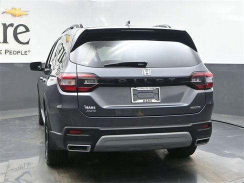 Used 2025 Honda Pilot Touring image 35