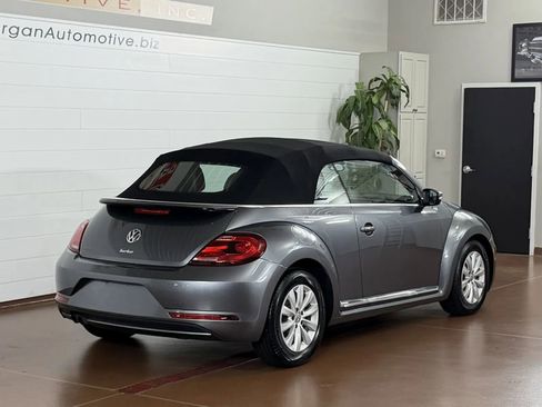 Used 2018 Volkswagen Beetle 2.0T S FWD image 3