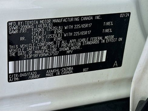 Used 2024 Toyota RAV4 XLE AWD/4WD image 34