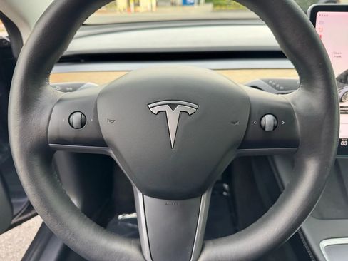 Used 2021 Tesla Model 3 Standard Range image 29