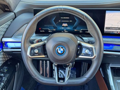 Used 2024 BMW i7 xDrive60 AWD/4WD image 22