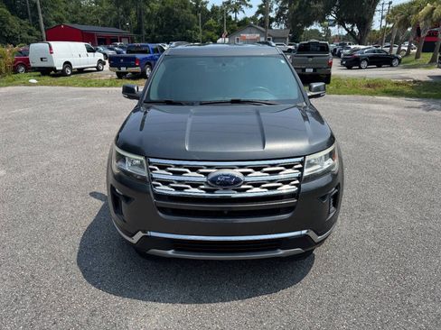 Used 2019 Ford Explorer Limited w/ Class III Trailer Tow Package FWD image 2