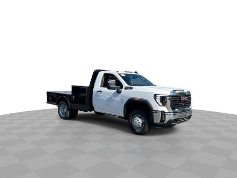 New 2026 GMC Sierra 3500 Pro w/ Convenience Package image 2