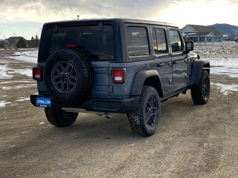 Used 2024 Jeep Wrangler Sport S image 12