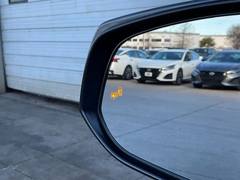 Used 2025 Toyota RAV4 XLE image 20