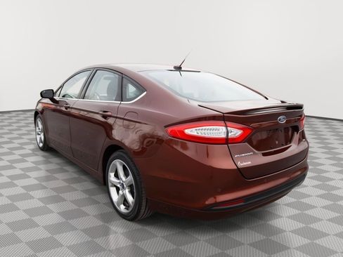 Used 2016 Ford Fusion SE image 7