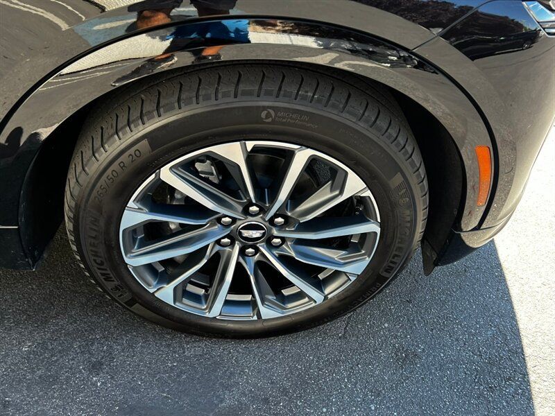 Used 2024 Cadillac Lyriq Sport AWD/4WD image 11
