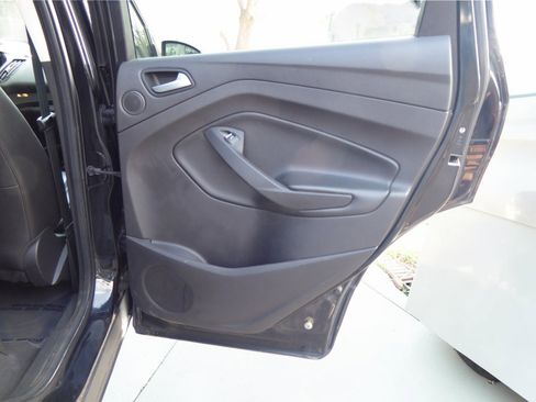 Used 2015 Ford Escape Titanium image 19