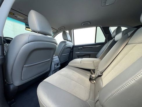Used 2012 Hyundai Santa Fe SE image 29