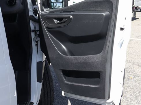 Used 2025 Mercedes-Benz Sprinter 2500 image 38