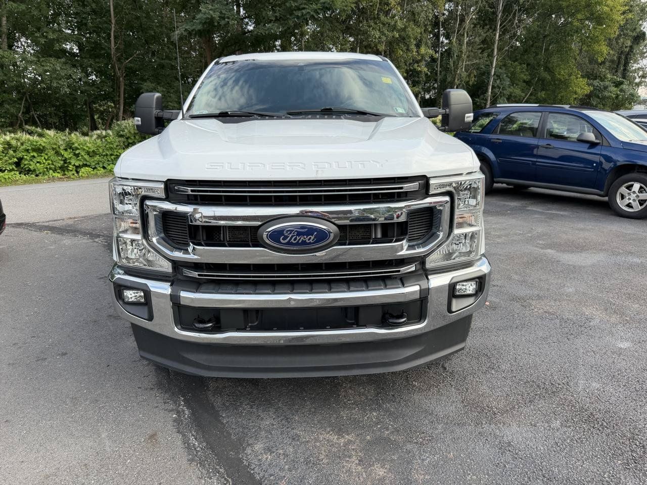 Used 2022 Ford F350 XLT w/ XLT Value Package AWD/4WD image 2