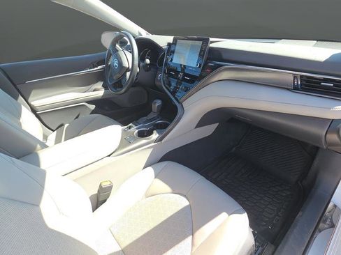 Used 2024 Toyota Camry XSE w/ Navigation Package image 19