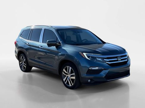 Used 2017 Honda Pilot Touring image 7