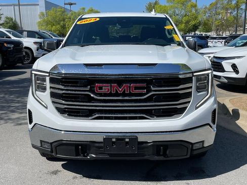 Used 2024 GMC Sierra 1500 SLT AWD/4WD image 2