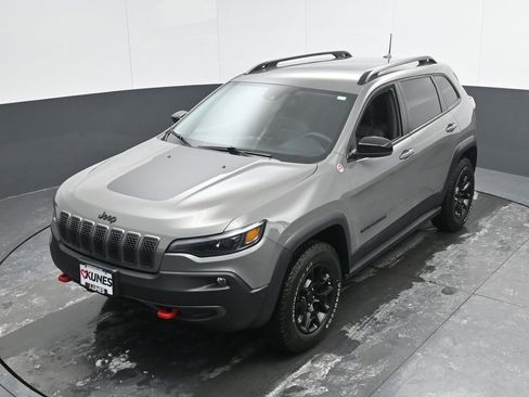 Used 2023 Jeep Cherokee Trailhawk w/ Trailer Tow Group image 41