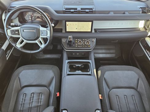 Used 2020 Land Rover Defender 110 First Edition image 25