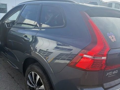 Used 2024 Volvo XC60 B5 Core w/ Protection Package Premier AWD/4WD image 4