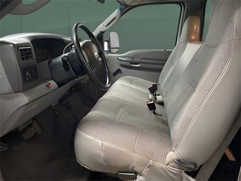 Used 2004 Ford F550 4x4 Regular Cab Super Duty image 15