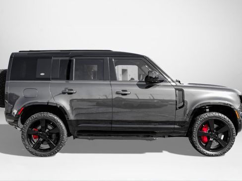 Used 2022 Land Rover Defender 110 X-Dynamic HSE image 5