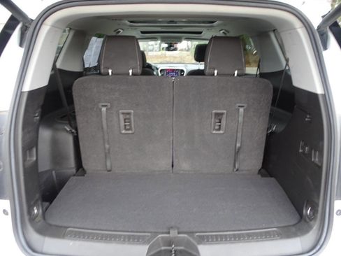 Used 2022 GMC Acadia Elevation image 41