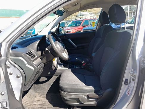 Used 2017 Subaru Forester 2.5i image 12