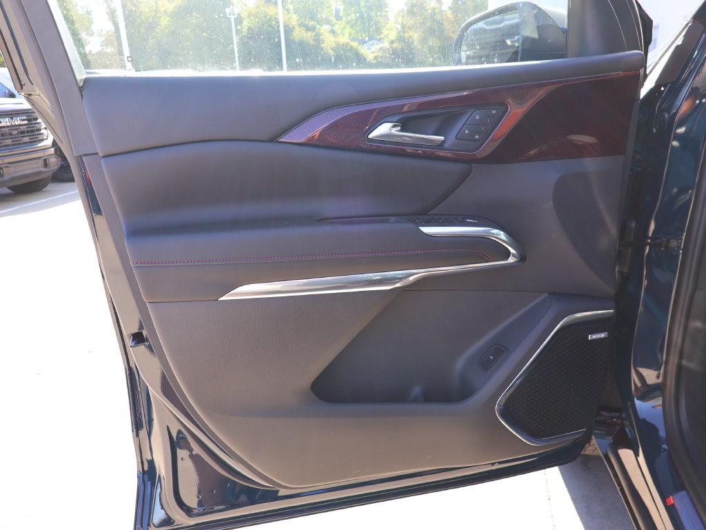 New 2027 Chevrolet Traverse RS AWD/4WD image 11
