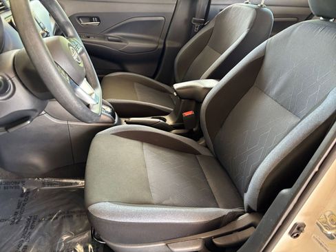Used 2025 Nissan Versa SV FWD image 24