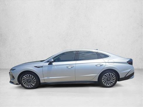 Used 2025 Hyundai Sonata SEL FWD image 9