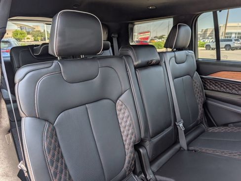 Used 2024 Jeep Grand Cherokee L Summit AWD/4WD image 29