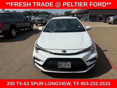 Used 2024 Toyota Corolla SE FWD image 2