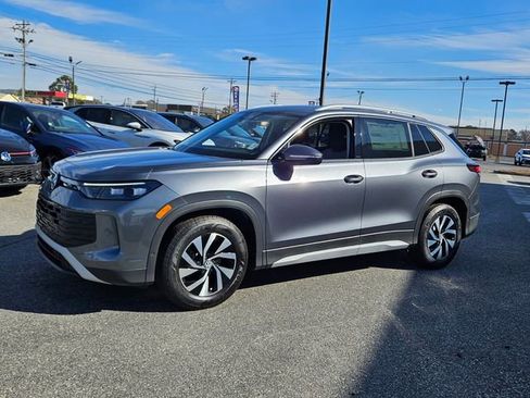 New 2026 Volkswagen Tiguan S image 3